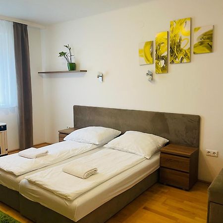 Weninger Studio Apartman キシュクンハラシュ エクステリア 写真